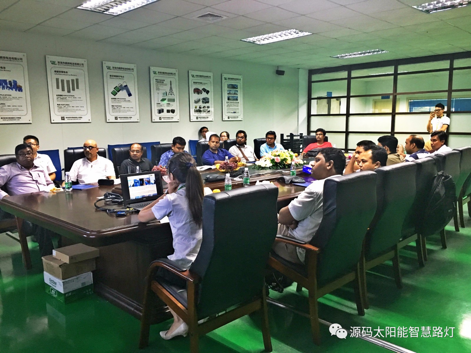 太陽(yáng)能，太陽(yáng)能路燈，路燈，太陽(yáng)臺(tái)路燈廠家