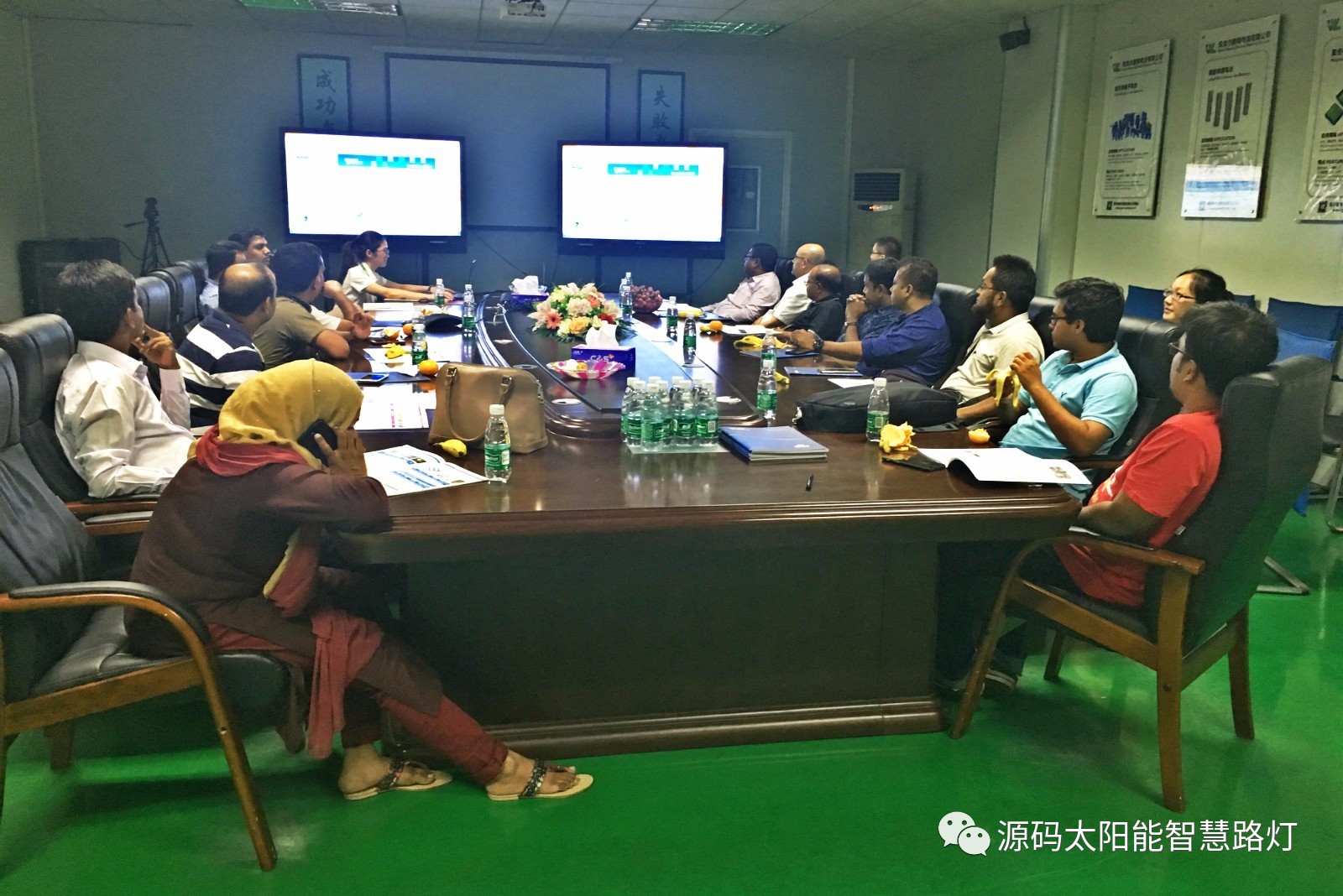 太陽(yáng)能，太陽(yáng)能路燈，路燈，太陽(yáng)臺(tái)路燈廠家