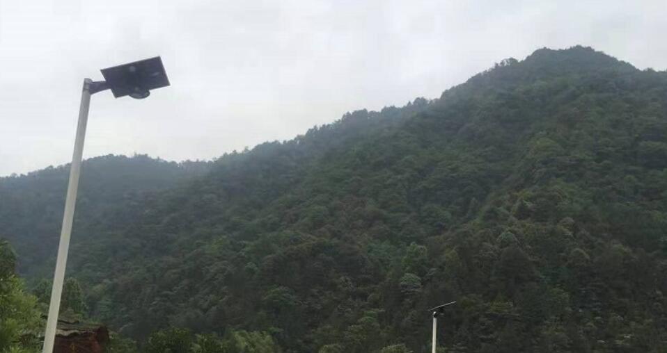 太陽能路燈廠家怎么樣評(píng)判