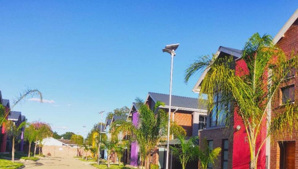 清洗太陽能路燈你知道嗎?